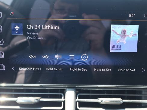 Used 2024 Chevrolet Trax LT w/ Driver Confidence Package FWD image 18