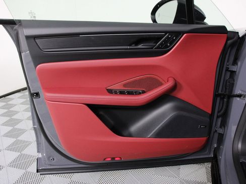 New 2026 Porsche Macan GTS Electric image 21