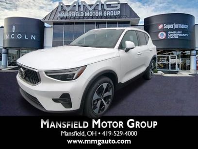 New 2025 Volvo XC40 B5 Plus w/ Protection Package Premier