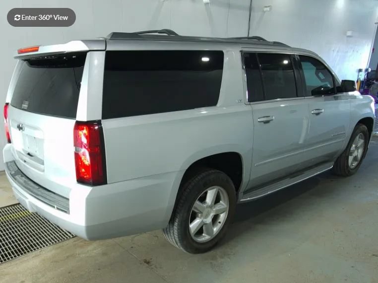 Used 2015 Chevrolet Suburban LTZ RWD image 2