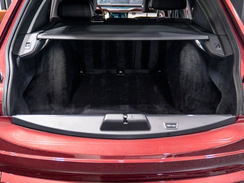 Used 2022 Rolls-Royce Cullinan Black Badge w/ Dark Exterior Package image 42