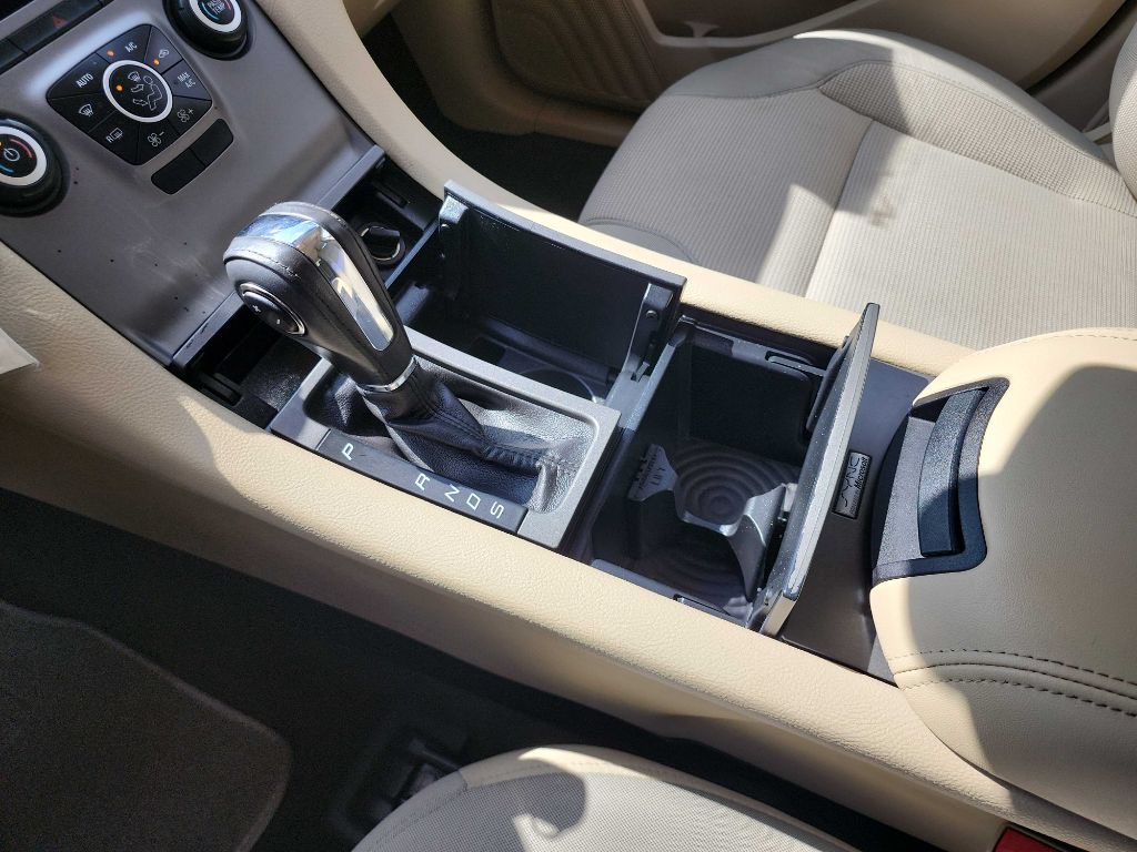 Used 2015 Ford Taurus SEL FWD image 23