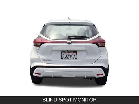 Used 2023 Nissan Kicks S FWD image 8