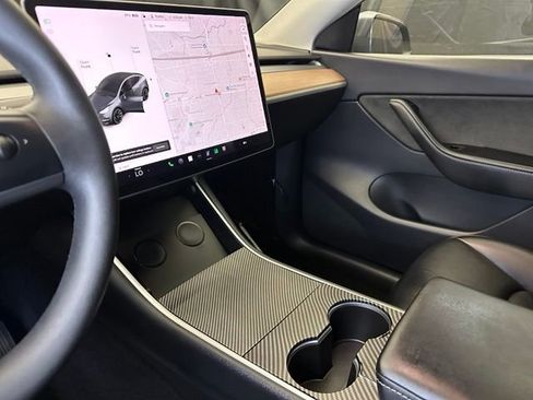 Used 2020 Tesla Model Y Long Range AWD/4WD image 29