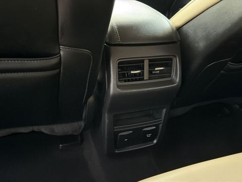 Used 2019 Ford Edge SEL w/ Equipment Group 201A FWD image 24