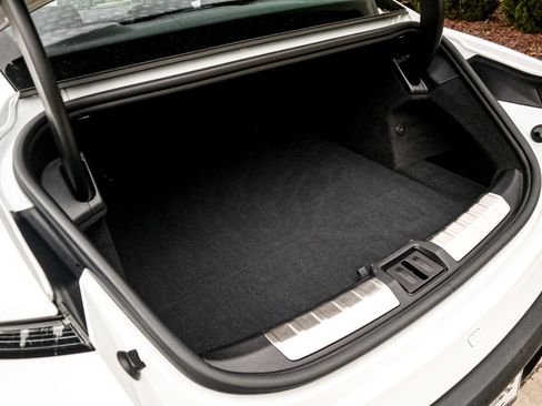 Used 2023 Porsche Taycan 4S image 32