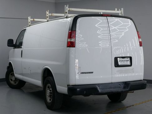 Used 2018 Chevrolet Express 3500 image 5