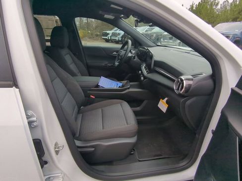 New 2026 Chevrolet Equinox LT w/ LPO, Floor Liner Package image 45