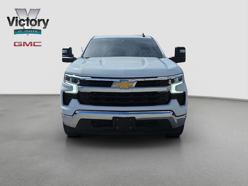 Used 2023 Chevrolet Silverado 1500 LT AWD/4WD image 2
