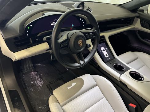 Certified 2023 Porsche Taycan GTS image 4