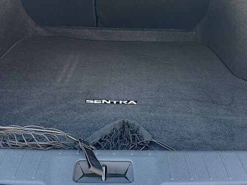 Used 2025 Nissan Sentra SR w/ SR Premium Package image 16