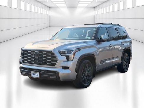 Used 2025 Toyota Sequoia Platinum AWD/4WD image 1