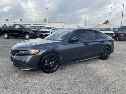 Used 2024 Honda Civic Sport image 4