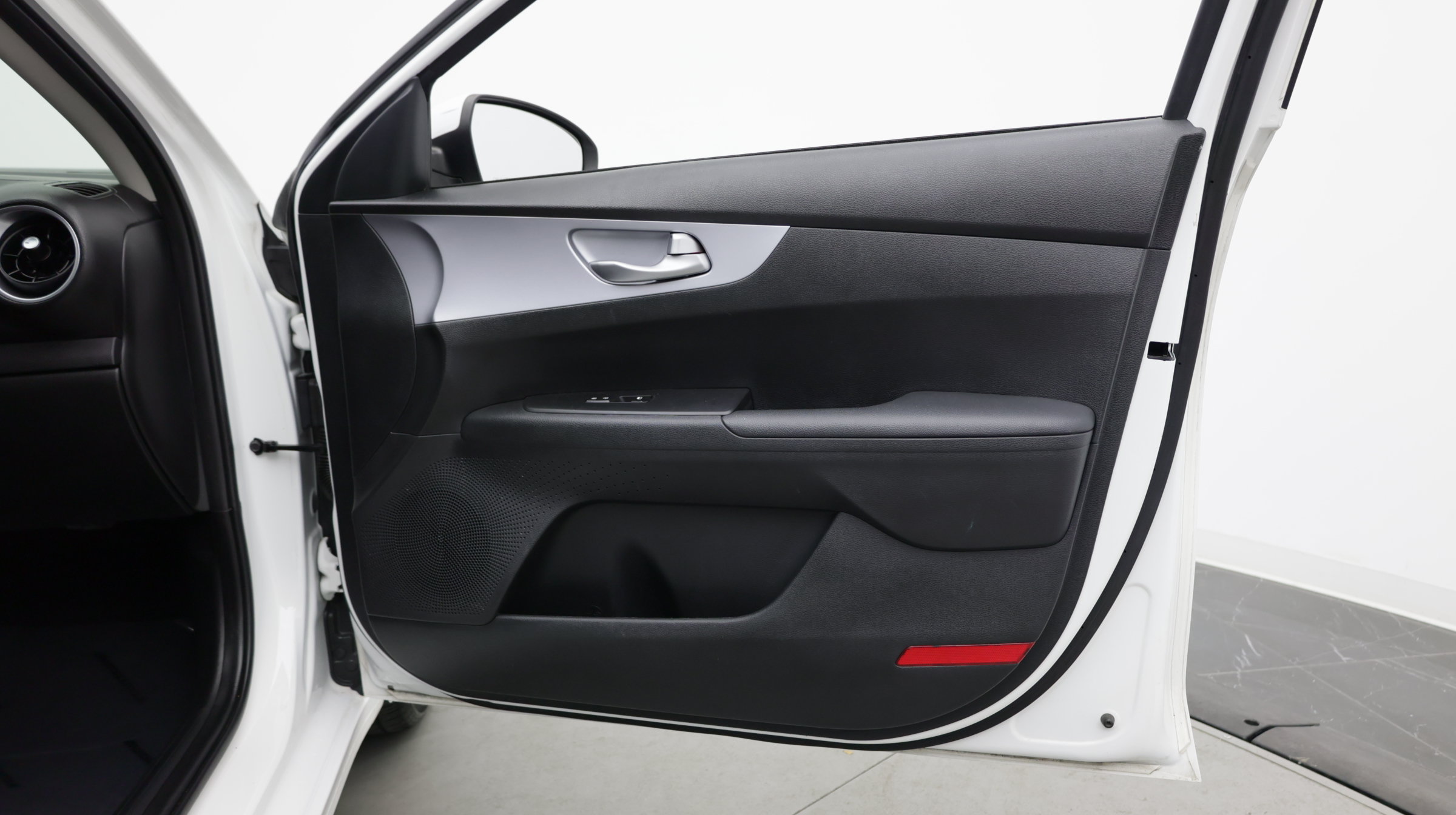 Used 2024 Kia Forte LXS FWD image 32