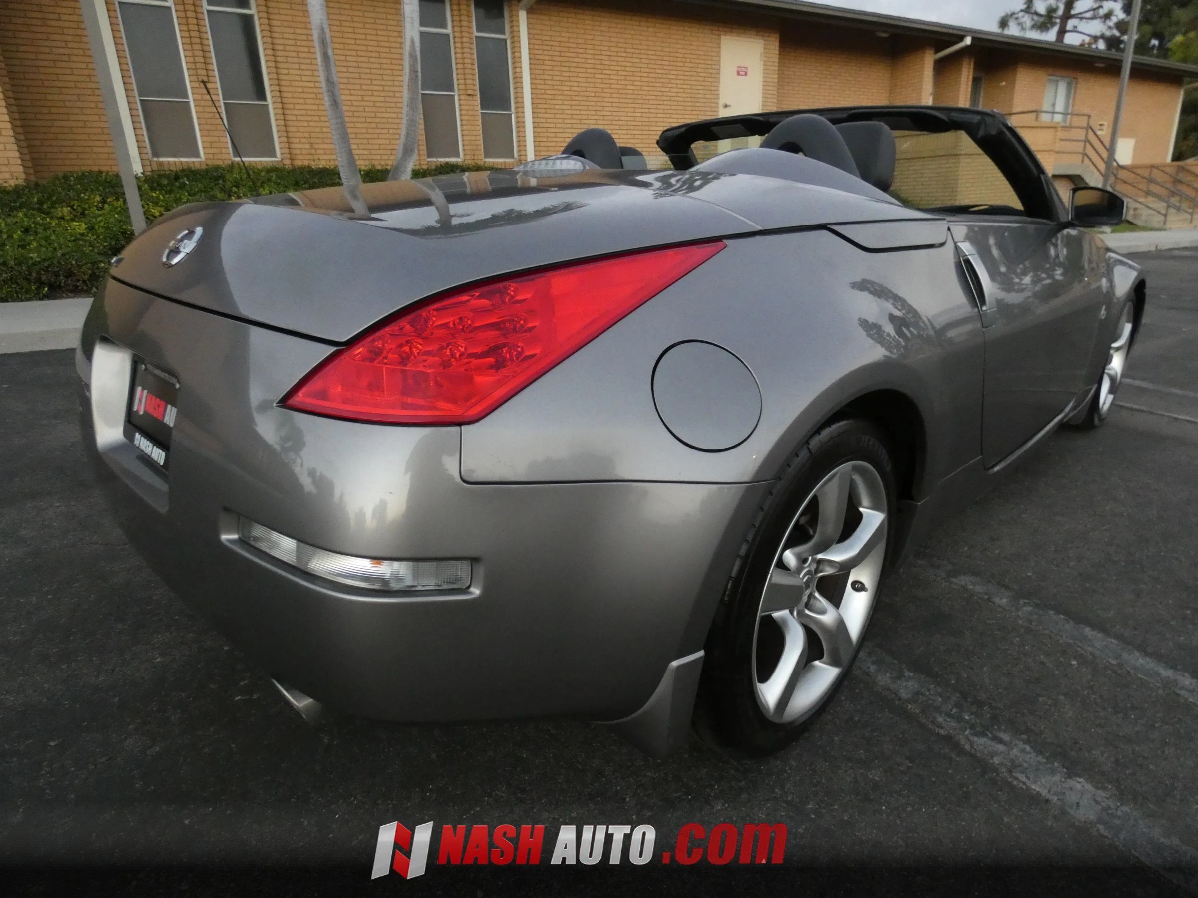Used 2008 Nissan 350Z Touring RWD image 8