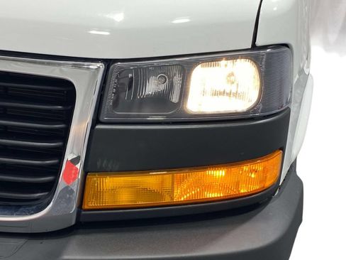 Used 2025 GMC Savana 2500 w/ Driver Convenience Package RWD image 8