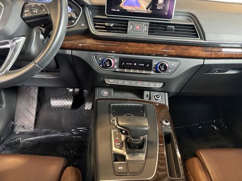 Used 2018 Audi Q5 2.0T Premium Plus w/ Premium Plus Package AWD/4WD image 11