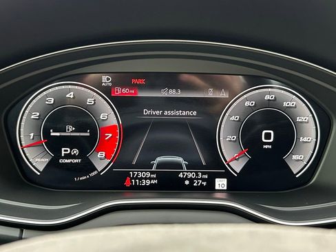 Used 2024 Audi SQ5 Prestige image 41