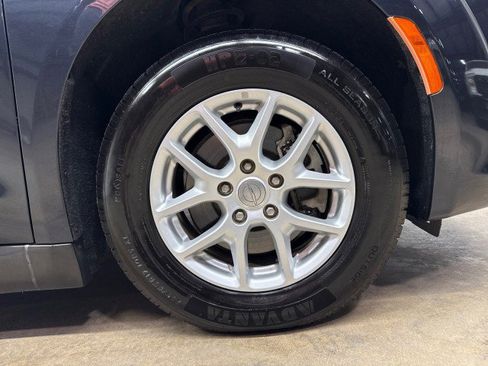 Used 2020 Chrysler Pacifica Touring-L image 44