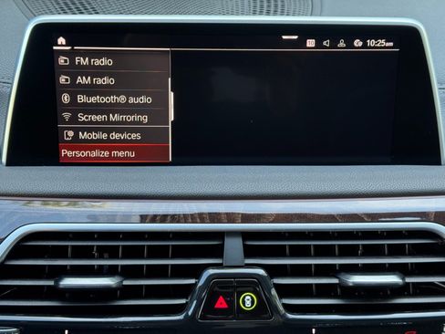 Used 2022 BMW 740i w/ M Sport Package RWD image 27