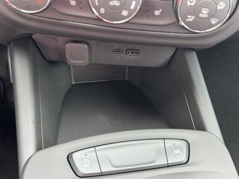 New 2026 Chevrolet Trax RS w/ Driver Confidence Package FWD image 18