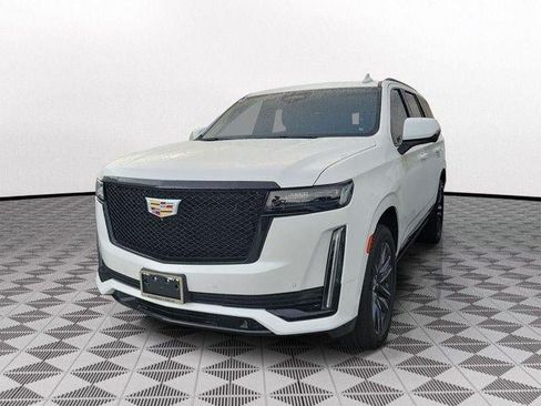 Used 2021 Cadillac Escalade Sport Platinum w/ Heavy-Duty Trailer Package AWD/4WD image 3