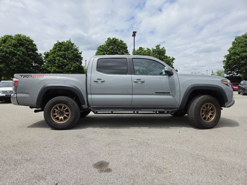 Used 2021 Toyota Tacoma TRD Off-Road AWD/4WD image 24