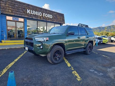 Used 2020 Toyota 4Runner SR5 AWD/4WD image 1