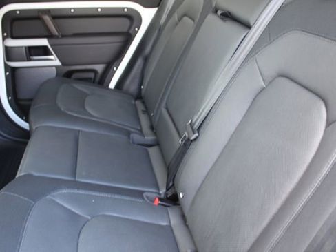 Used 2024 Land Rover Defender 110 X-Dynamic SE image 5