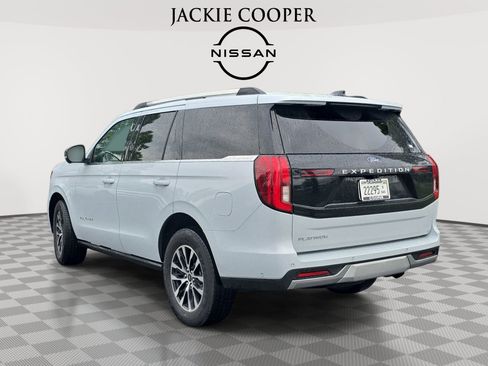Used 2025 Ford Expedition Platinum AWD/4WD image 7