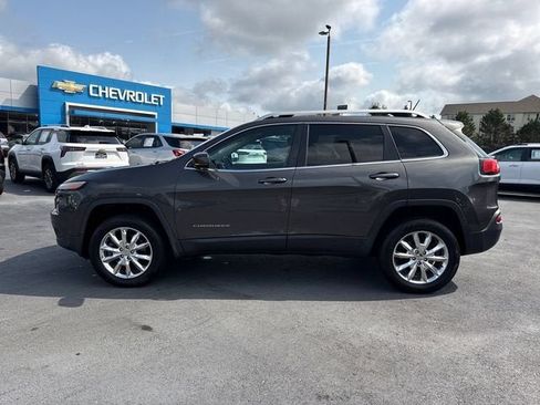 Used 2014 Jeep Cherokee Limited w/ Luxury Group AWD/4WD image 6