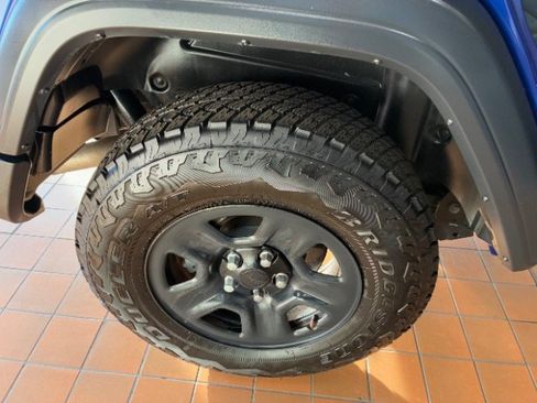 Used 2018 Jeep Wrangler Unlimited Sport AWD/4WD image 31