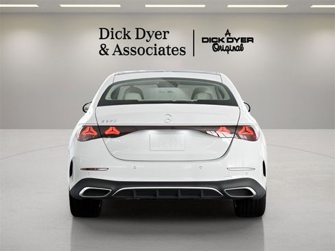 Used 2025 Mercedes-Benz E 350 Sedan image 12