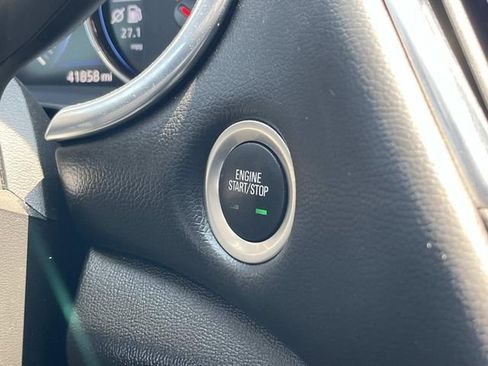 Used 2024 Chevrolet Malibu LT image 14