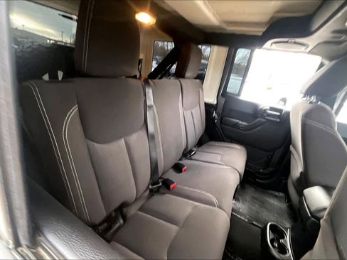 Used 2014 Jeep Wrangler Unlimited Sahara w/ Connectivity Group image 20