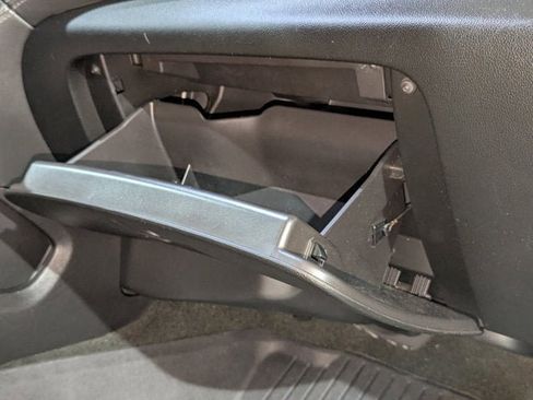 Used 2017 Chevrolet Suburban Premier image 24