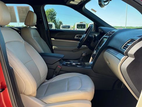 Used 2018 Ford Explorer Limited FWD image 35