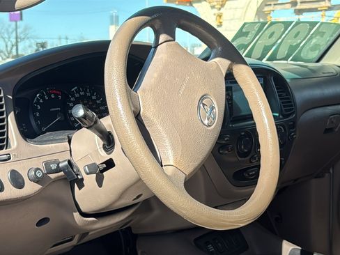 Used 2005 Toyota Sequoia SR5 image 8