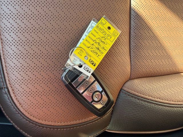 Used 2025 Ford Expedition King Ranch AWD/4WD image 31