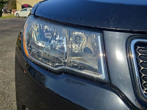 Used 2021 Jeep Compass Latitude AWD/4WD image 9