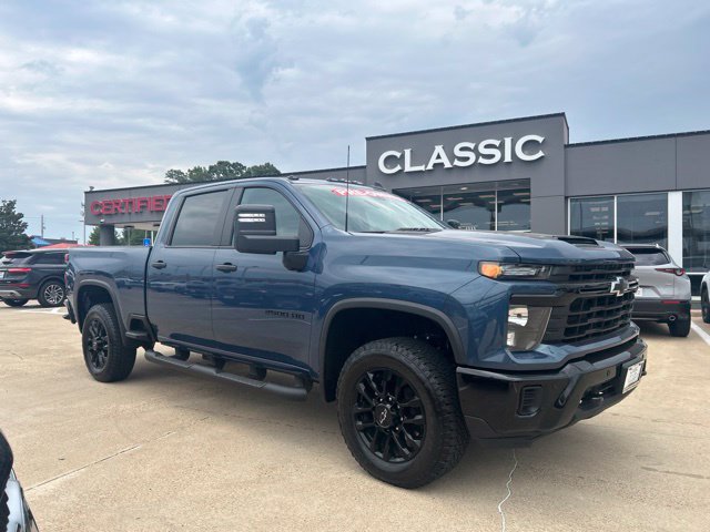 Used 2026 Chevrolet Silverado 2500 Custom w/ Custom Value Package AWD/4WD image 1