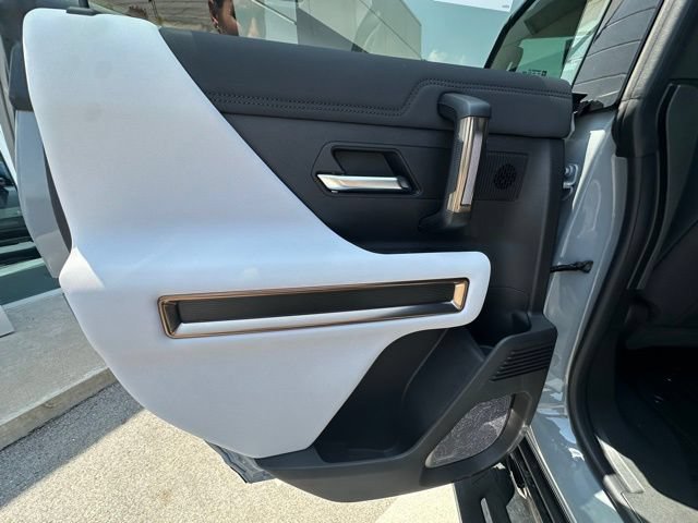 New 2025 GMC Hummer EV 2X AWD/4WD image 24