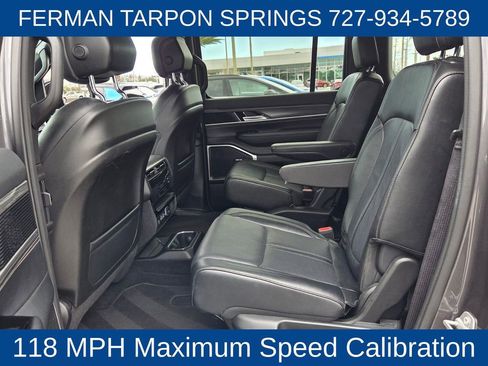 Used 2024 Jeep Wagoneer Series II image 15