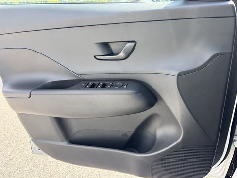 New 2026 Hyundai Kona SE image 10