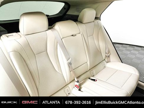 Used 2022 Buick Envision Essence w/ Technology Package I FWD image 23
