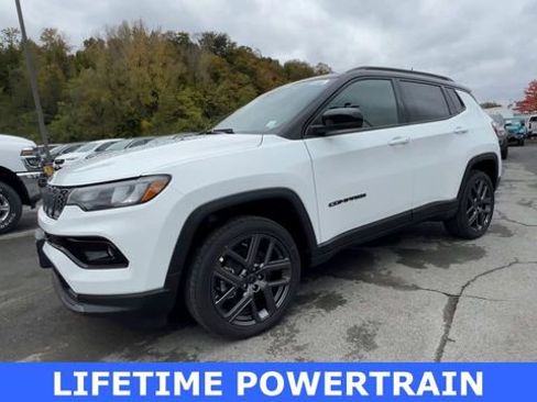 New 2026 Jeep Compass Limited image 4