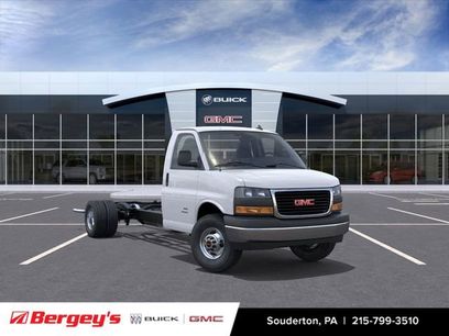 New 2025 GMC Savana 3500 Extended w/ Power Convenience Package