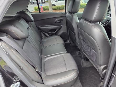 Used 2020 Chevrolet Trax LT w/ Sun & Sound Package image 18