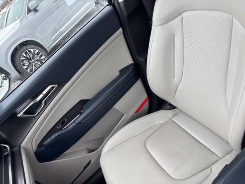 Used 2023 Kia Sportage EX image 24