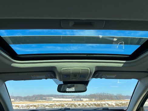 Used 2015 MAZDA MAZDA3 s Grand Touring w/ Technology Package image 23